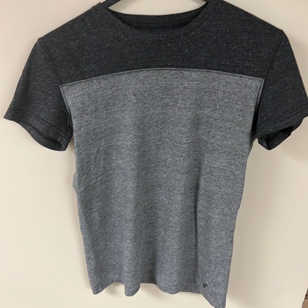 American eagle aeo grey tee shortsleeved XS extra small men t-shirt